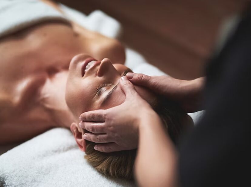 New York, Beautician, Facial Massage Southwest Portland At The Facial Room LLC