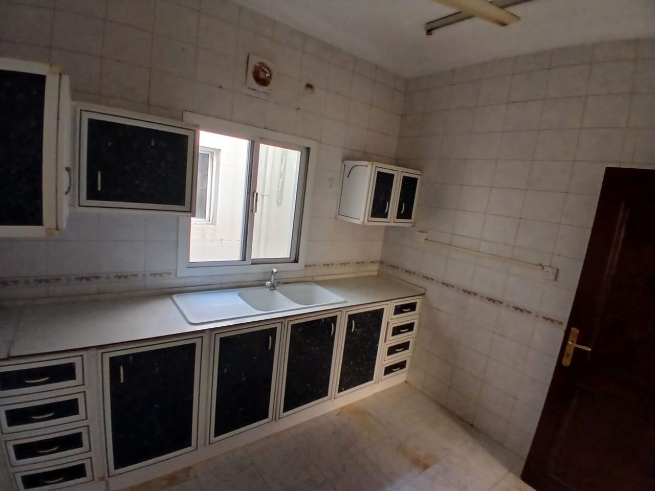 Hoora, Apartments, Flats, Houses & Villas, BHD 180/month,  2 BR,  Unfurnished Flat Available In Hoora (Hoora 02)