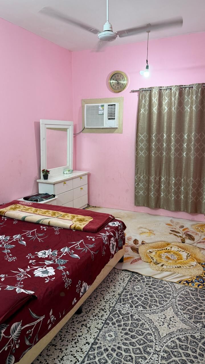 Al Wizarat, Rooms for Rent, SAR 1250/month,  8 Sq. Meter,  A Furnished Room Is Available Immediately On The 2nd Floor Of A Family Building