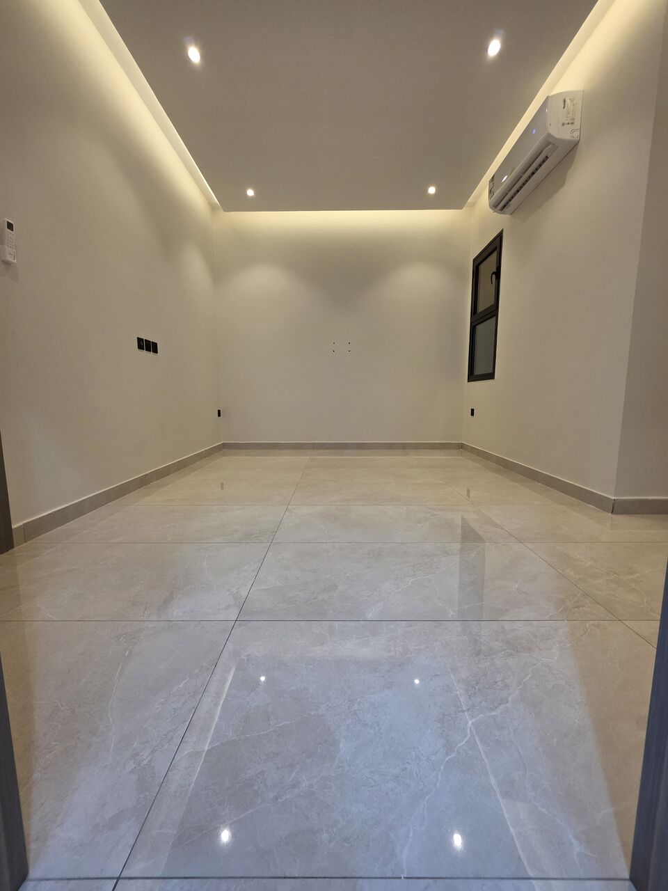 Khobar, Apartments, Flats, Houses & Villas, SAR 26/year,  2 BR,  Family Apartment For Rent (Two Rooms, Hall, Bathrooms, Kitchen, Air Conditioned, Split Pas