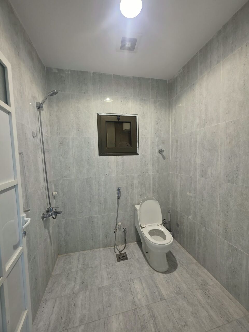 Khobar, Apartments, Flats, Houses & Villas, SAR 25000/year,  3 BR,  Consists Of:- 3 Bedrooms, A Living Room ,  2 Bathrooms, And A Kitchen,   Second Floor, Ext