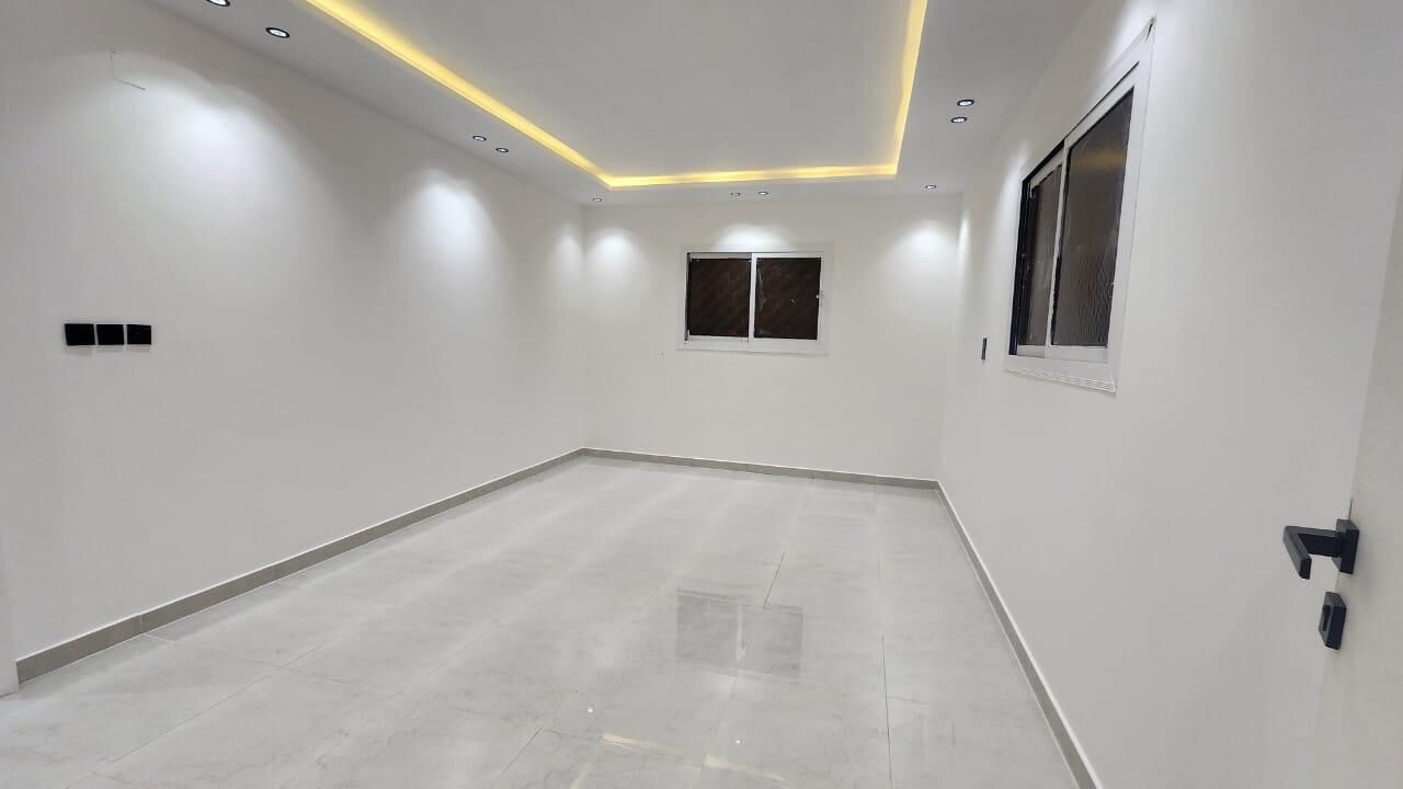Riyadh, Housing Exchanges, SAR 53000/year,  6 BR,  400 Sq. Meter,  Villa Ground Floor Available For Rent