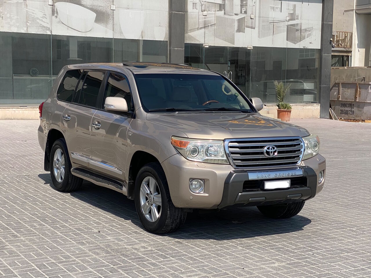 Manama, Vehicles, Cars & Trucks , BHD 10950,  Toyota Land Cruiser VX-R,  2014,  Automatic,  265850 KM,    (Beige)