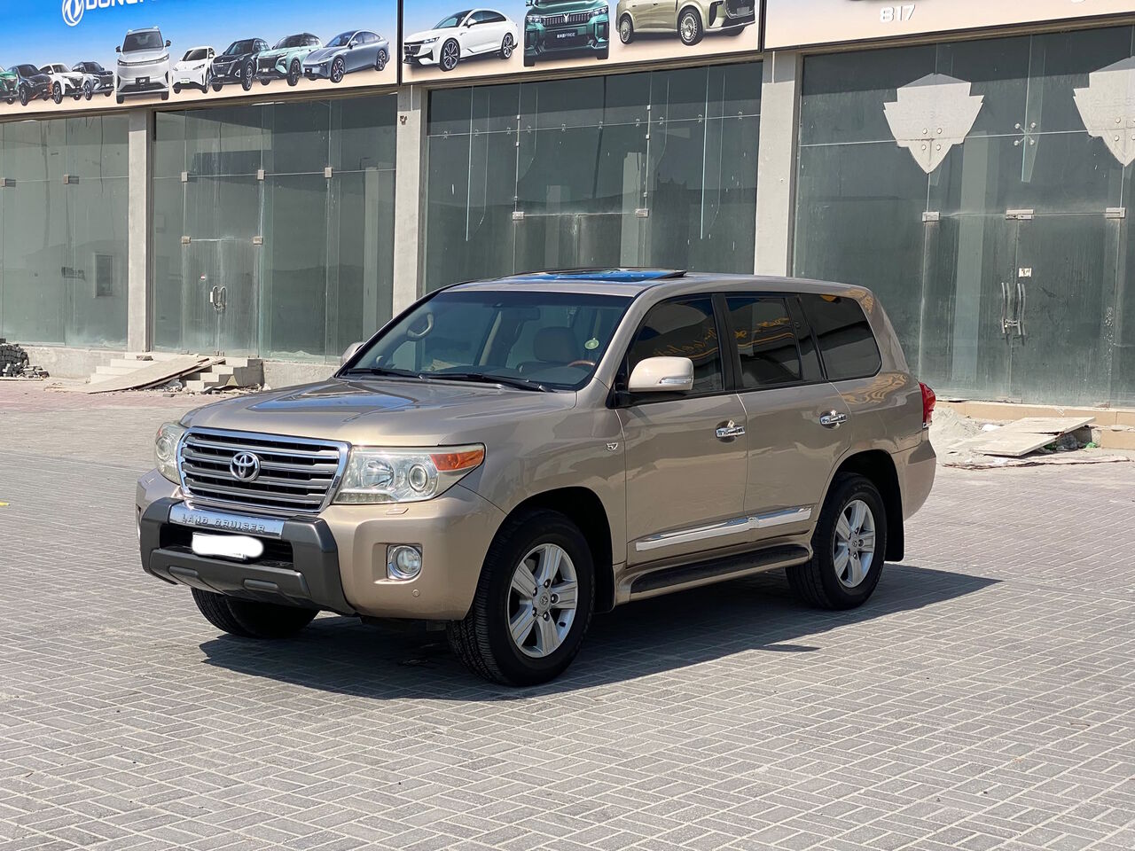 Manama, Vehicles, Cars & Trucks , BHD 10950,  Toyota Land Cruiser VX-R,  2014,  Automatic,  265850 KM,    (Beige)