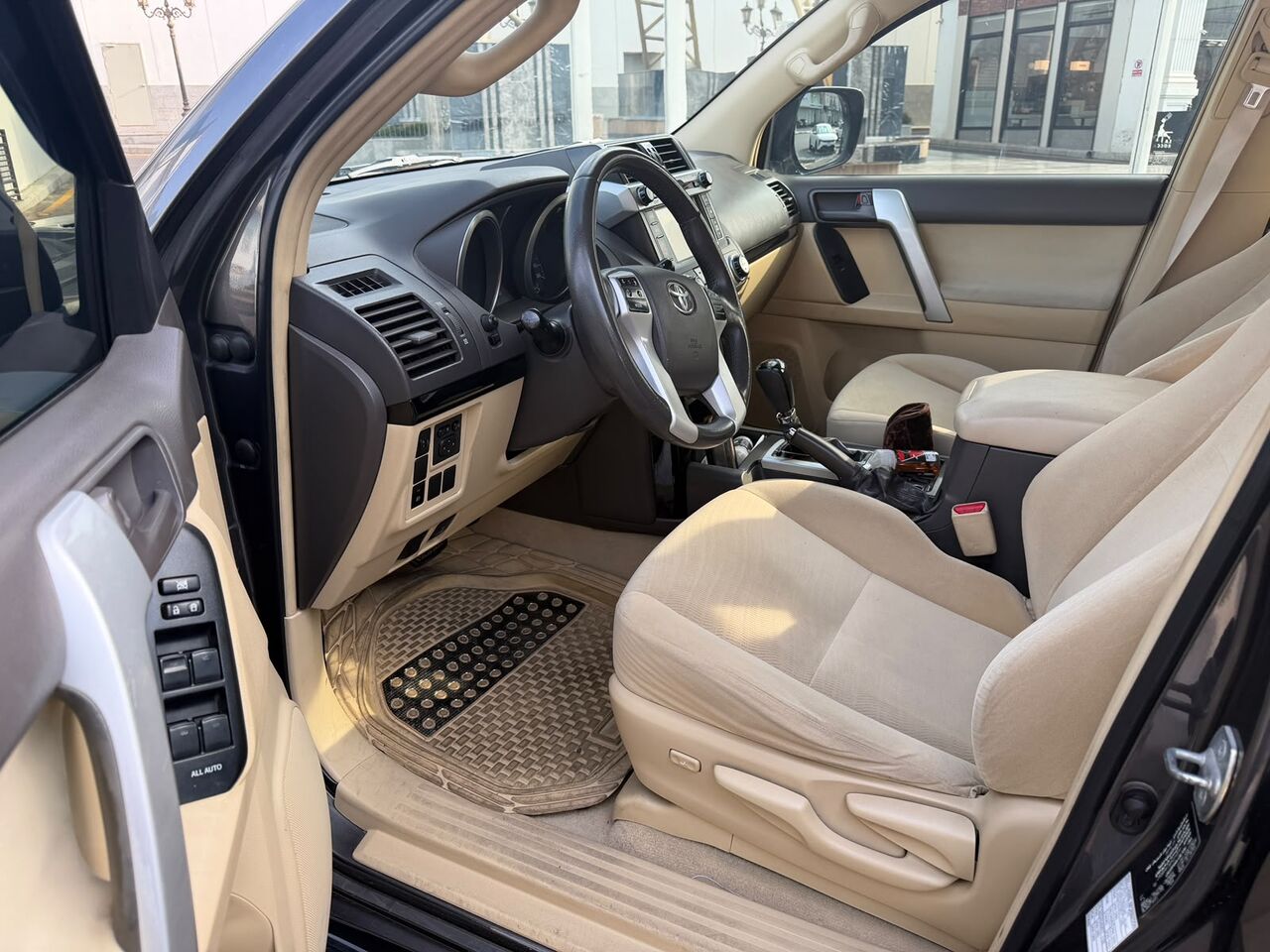 Taif, Vehicles, Cars & Trucks , SAR 74000,  Toyota Land Cruiser Prado,  2015,  Automatic,  400000 KM,   TXL Model  4 Cylinder