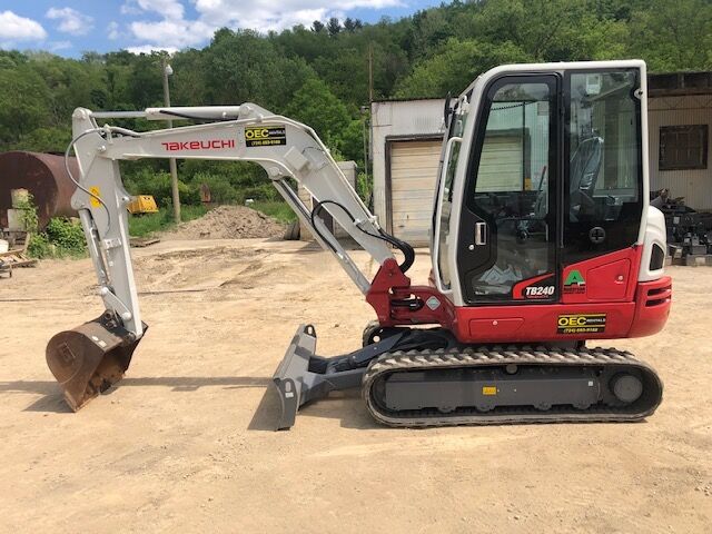 New York, Equipment Rental, Mini Excavator For Rentals &ndash; OEC Rentals