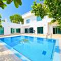BHD 1200,  Elegant Villa With Private Pool & Backyard