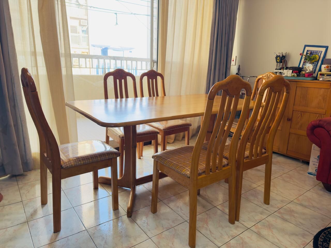 Jeddah, Furniture, SAR 850,  🪑 Solid Wood Dining Table Set – 6 Chairs