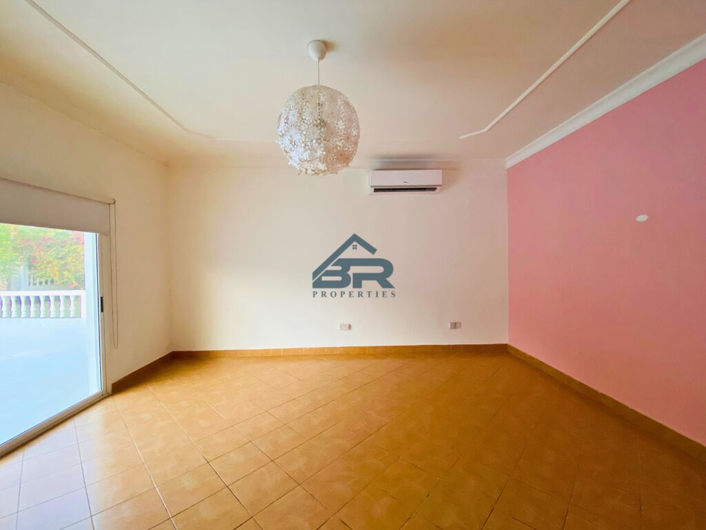 Saar, Villas, BHD 850,  Spacious Villa With Large Garden & Private Pool