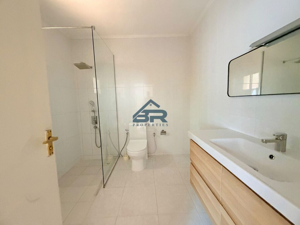 Saar, Villas, BHD 850,  Spacious Villa With Large Garden & Private Pool