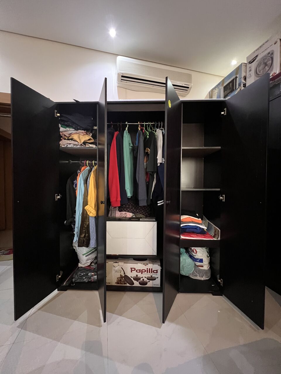 East Riffa, Furniture, BHD 30,  Spacious 4-Door Dark Brown Wooden Wardrobe / Closet - Good Condition