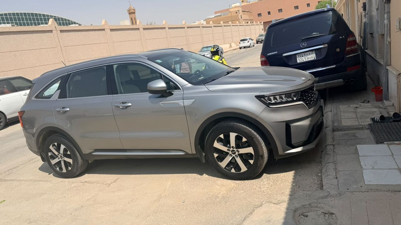Riyadh, Vehicle Lease Transfer, SAR 25000,  Kia Sorento 2023 V6 For Lease Transfer | 57,000 Km | 25,000 SAR