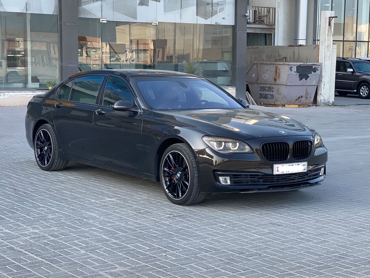 Manama, Vehicles, Cars & Trucks , BHD 3900,  BMW 750Li,  2013,  Automatic,  129700 KM,    (Black)