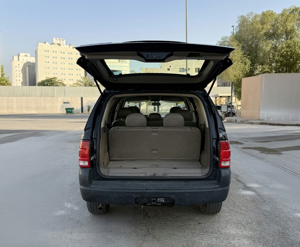 Riyadh, Vehicles, Cars & Trucks , SAR 8000,  Ford Explorer 2005,  2005,  Automatic,  244000 KM,