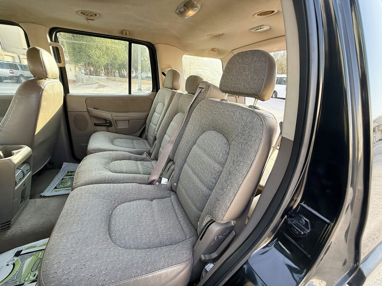 Riyadh, Vehicles, Cars & Trucks , SAR 8000,  Ford Explorer 2005,  2005,  Automatic,  244000 KM,