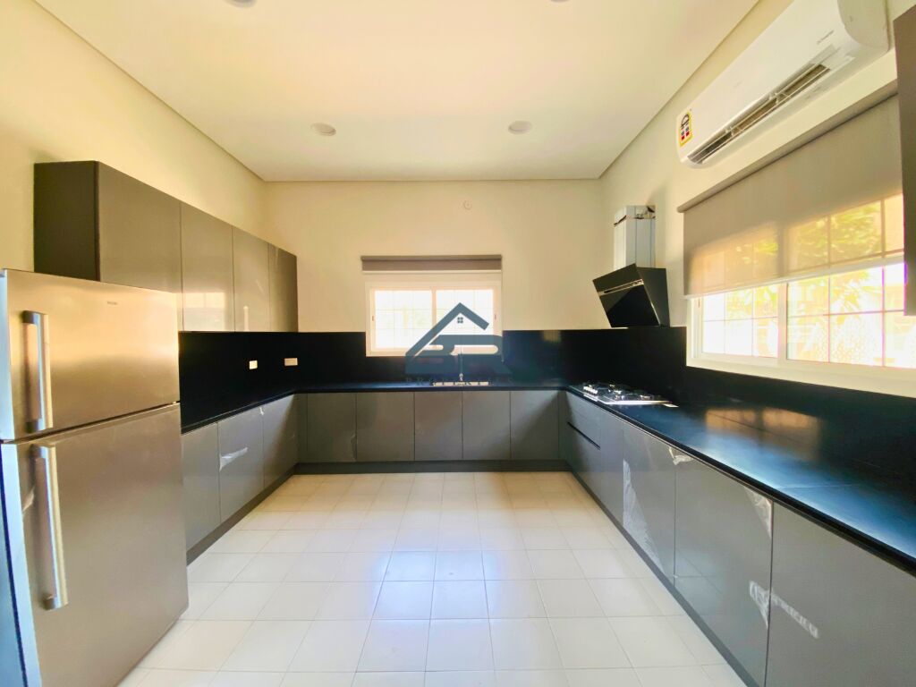 Saar, Villas, BHD 1200,  Spacious Renovated Villa In A Prime Compound
