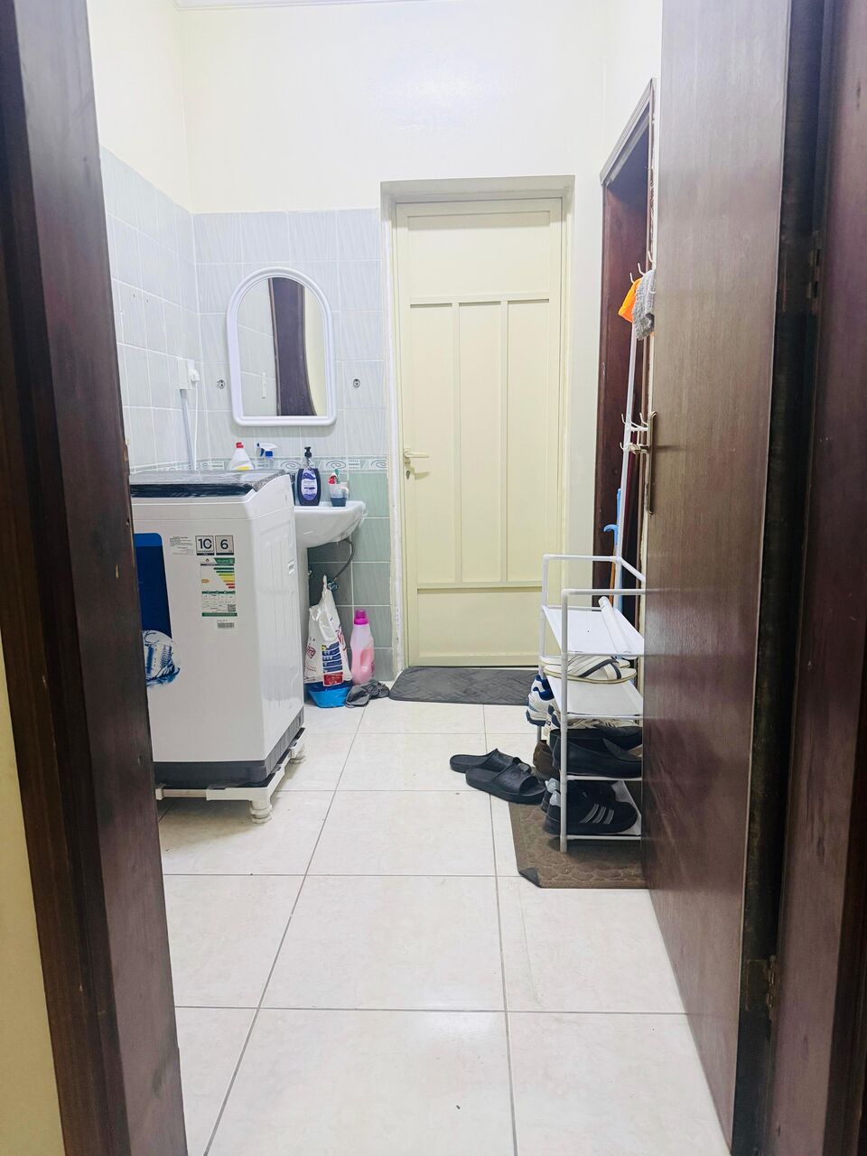 Jubail, Apartments, Flats, Houses & Villas, 1 BR,  1 Bedroom Flat Available For Executive Bachelor