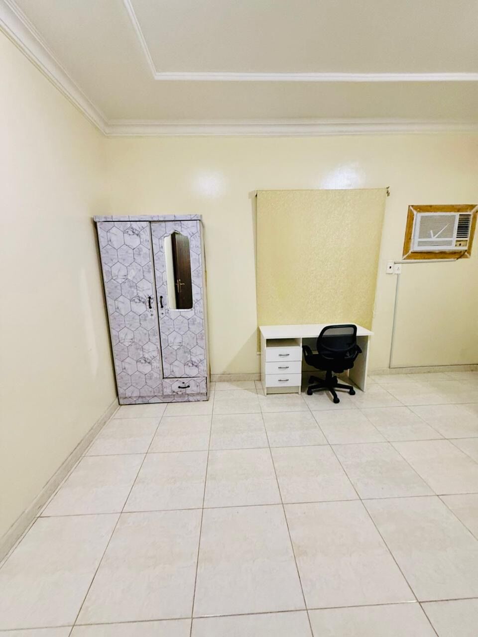 Jubail, Apartments, Flats, Houses & Villas, 1 BR,  1 Bedroom Flat Available For Executive Bachelor