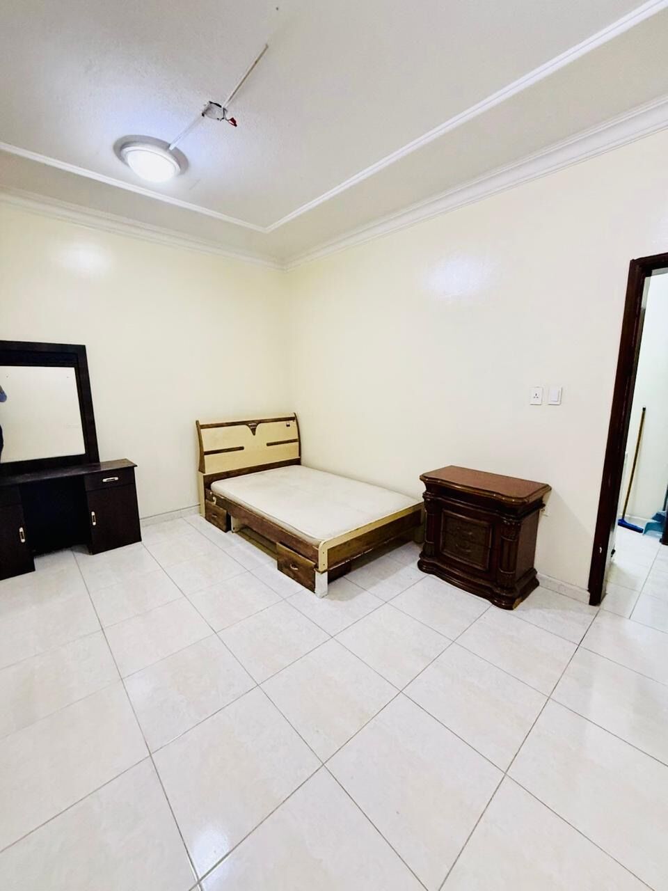 Jubail, Apartments, Flats, Houses & Villas, 1 BR,  1 Bedroom Flat Available For Executive Bachelor