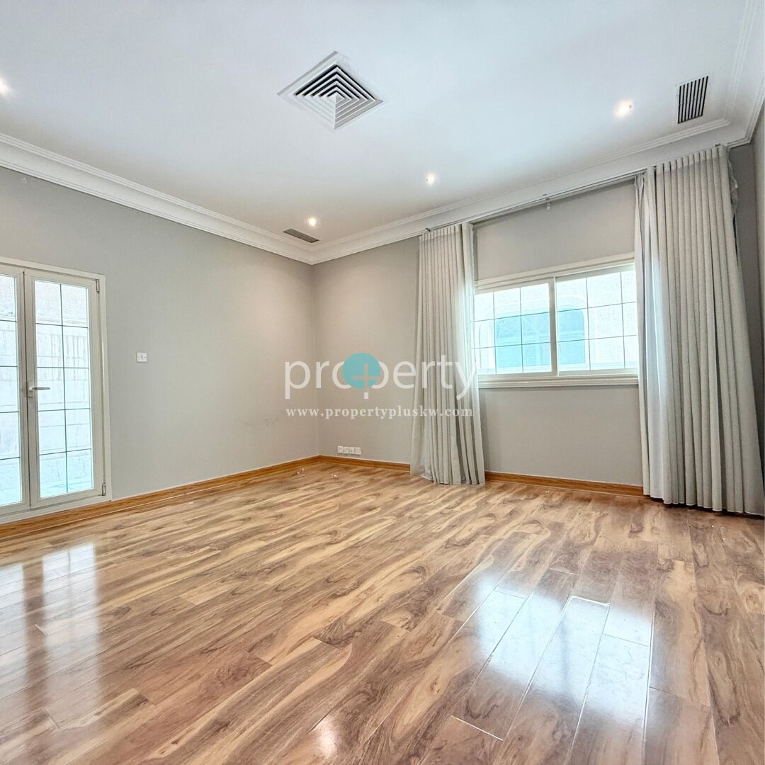 Adan, Villas, KWD 2500,  SPACIOUS SEVEN BEDROOM VILLA AVAILABLE IN ADAN
