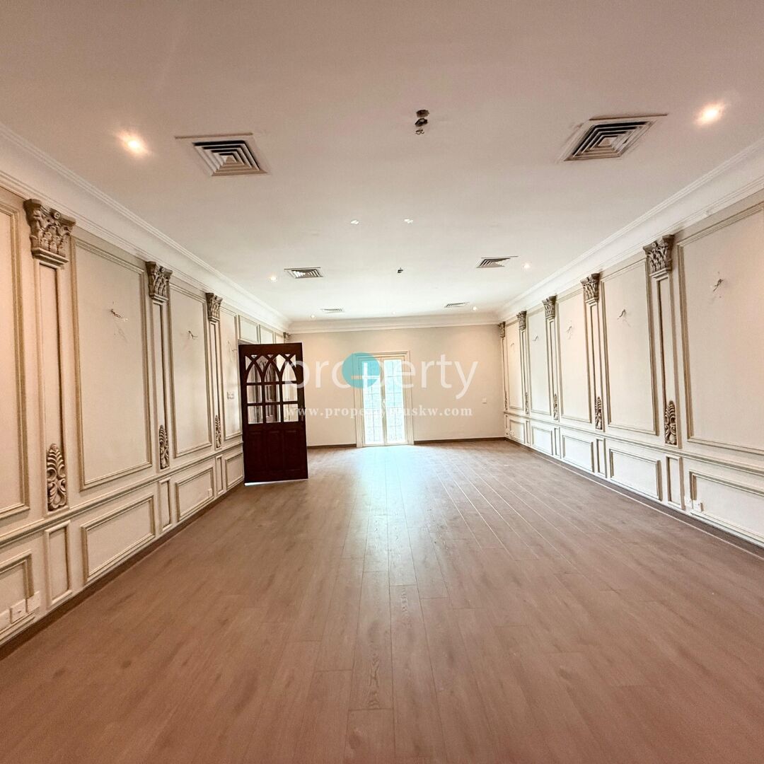 Adan, Villas, KWD 2500,  SPACIOUS SEVEN BEDROOM VILLA AVAILABLE IN ADAN
