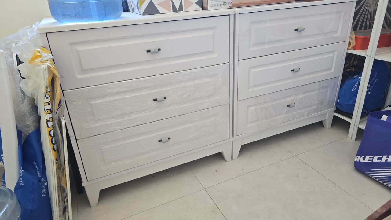 Al Rawdah, Furniture, SAR 500,  Drawer And Study Table White Color