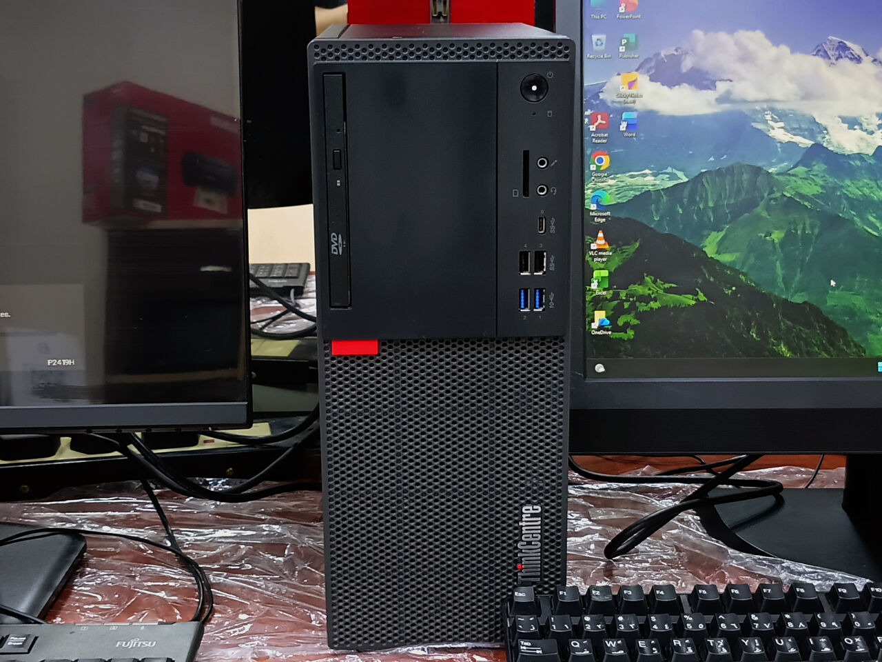 Riffa, Computers, BHD 98,  Lenovo Computer I7-8th Gen 8GB/256GB SSD 22&rsquo;&rsquo; FHD With Wi-Fi 98BD