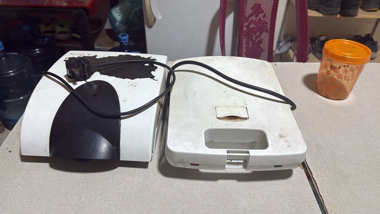Hara, Household Items, SAR 350,  Urgent For Sale Refrigerator (Fridge) And Sandwich Maker