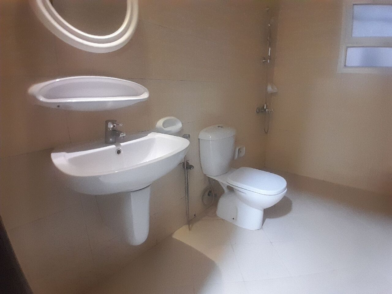Manama, Apartments, Flats, Houses & Villas, BHD 220/month,  1 BR,  𝐆𝐮𝐝𝐚𝐢𝐛𝐢𝐲𝐚:- 𝐑𝐨𝐨𝐟𝐭𝐨𝐩 1𝐁𝐇𝐊 𝐔𝐧𝐟𝐮𝐫𝐧