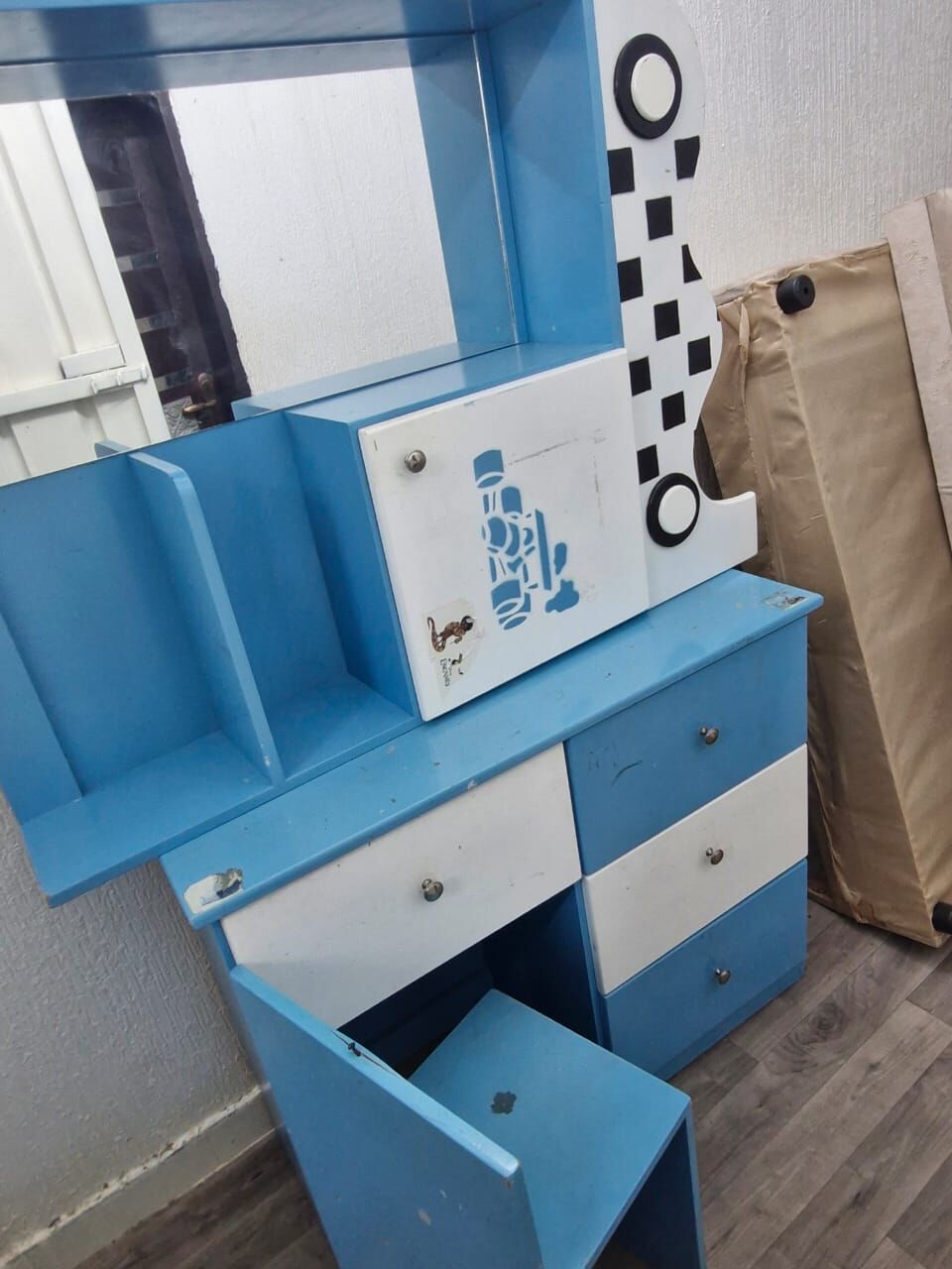 Riyadh, Baby & Kid Stuff, SAR 120,  Kids Blue And White, Dresser/study Desk