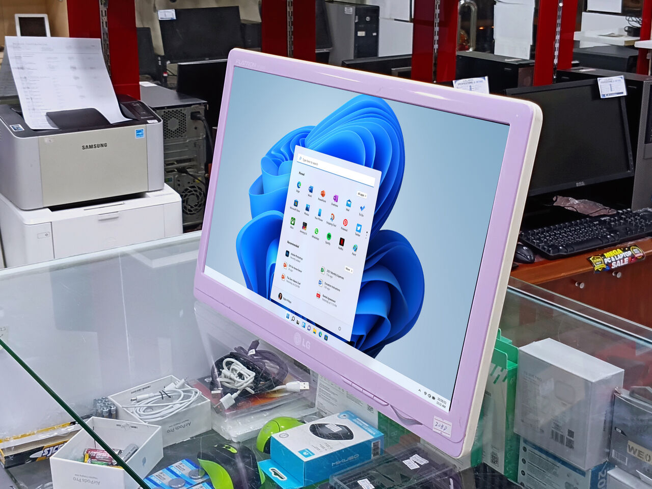 Riffa, Computers, BHD 13,  LG Slim Lightweight 19 Inch Monitor HD Beautiful And Compact 13 BD Only