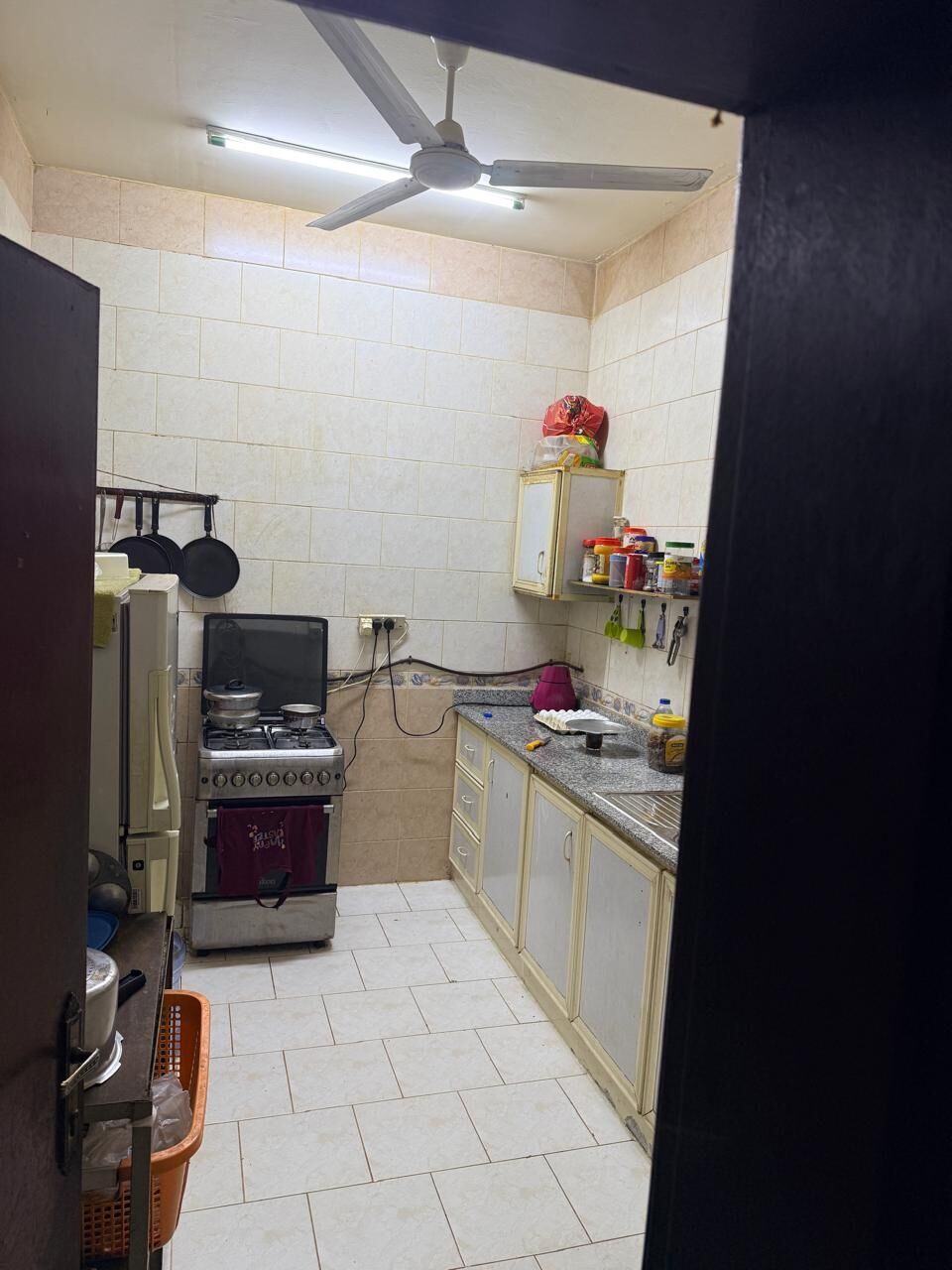 East Riffa, Apartments, Flats, Houses & Villas, BHD 60/month,  2 BR,  Sharing Flat Available 60 Bd For Rent Indian Family Or Single Lady....