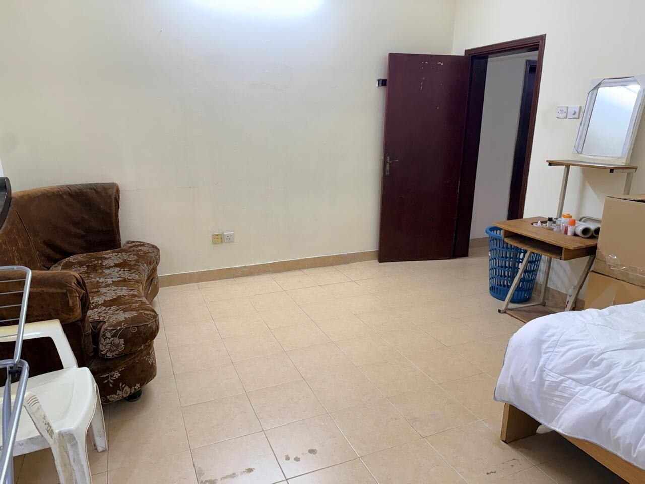 East Riffa, Apartments, Flats, Houses & Villas, BHD 60/month,  2 BR,  Sharing Flat Available 60 Bd For Rent Indian Family Or Single Lady....