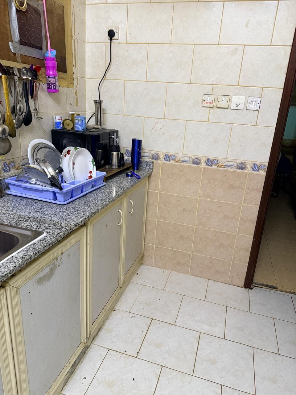 East Riffa, Apartments, Flats, Houses & Villas, BHD 60/month,  2 BR,  Sharing Flat Available 60 Bd For Rent Indian Family Or Single Lady....