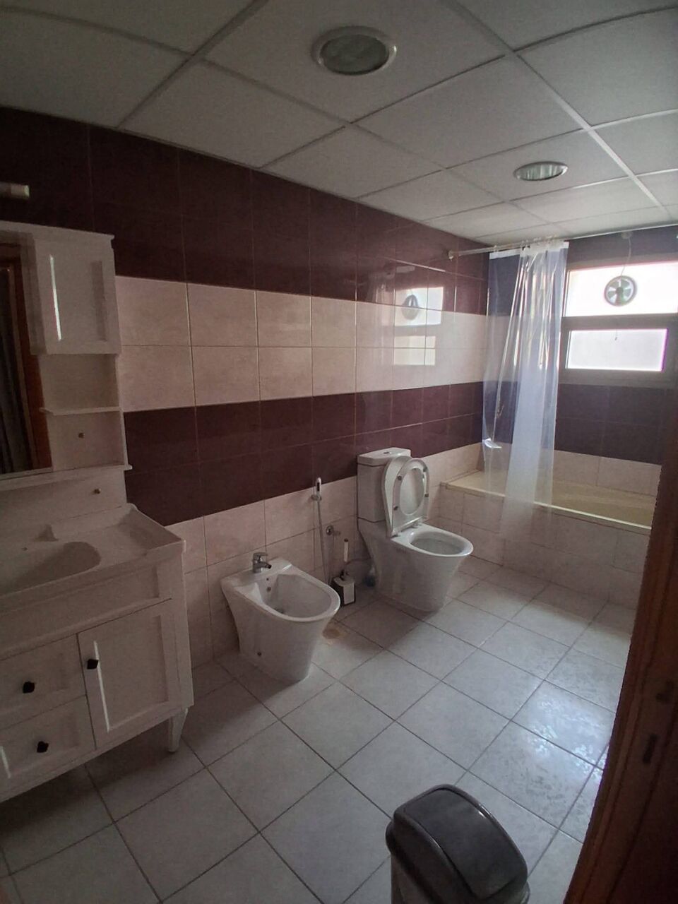 Juffair, Real Estate For Sale, BHD 1300,  6 BR,  Villa In Juffair Next To The American Base