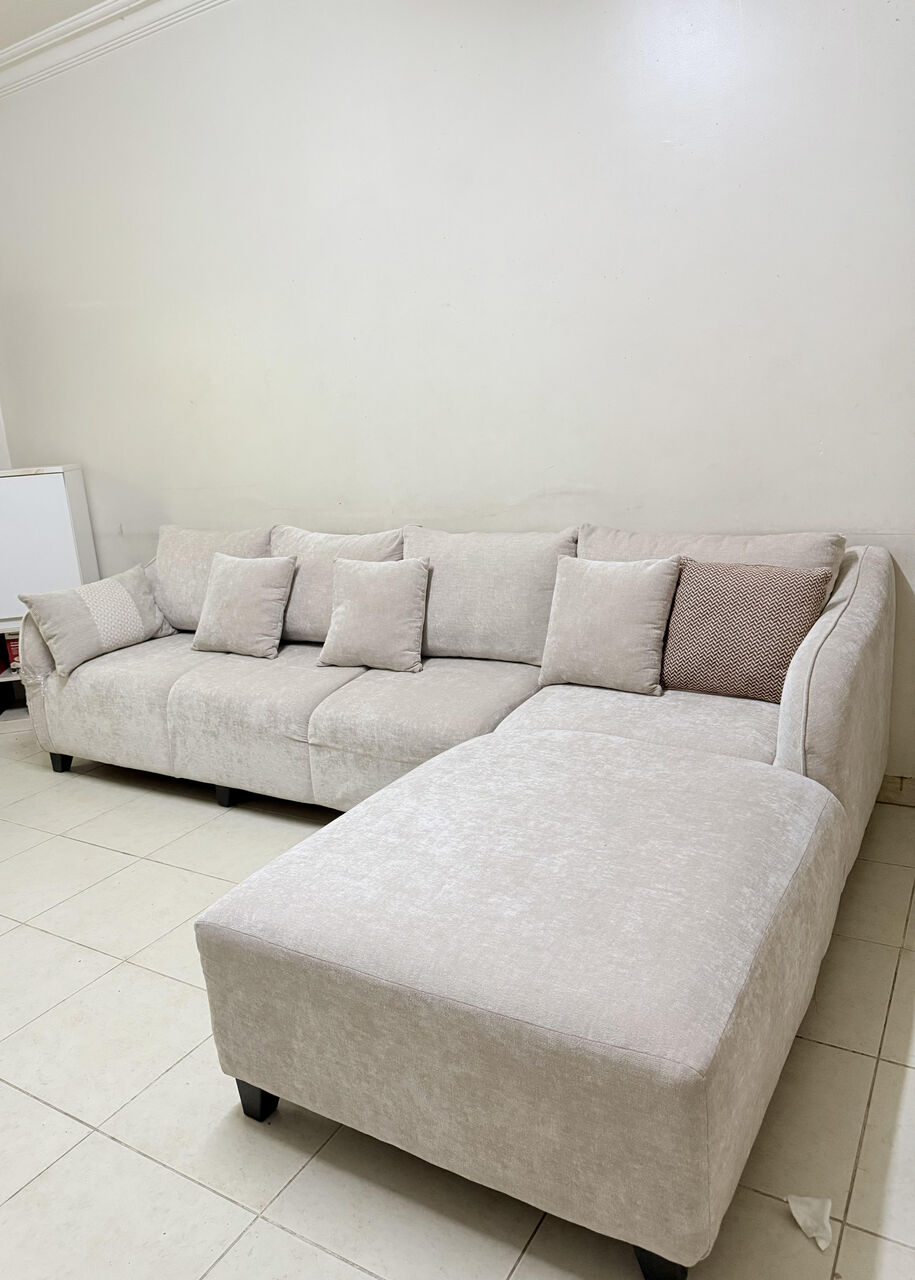 Riyadh, Furniture, SAR 2580,  Urgent Sale !!! Sofa, King Size Beds, Wardrobe And Dressing Table