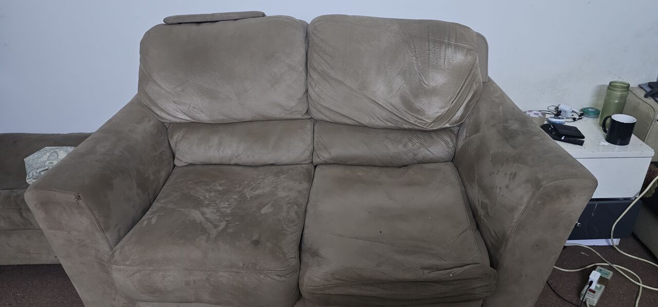 Jeddah, Furniture, SAR 400,  7 Seater Woden Frame Sofa Set With Center Table   3 Seater And 2 Seater Sofa Set Home Cent