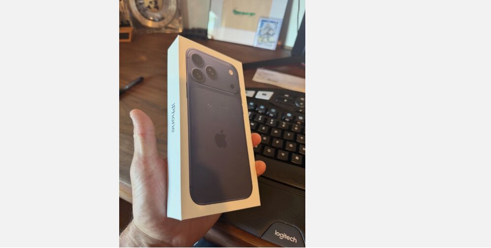Brunei, Mobile Phones, BND 700,  Hot Sales: New Apple IPhone 17pro Max,18pro Max Original Unlocked