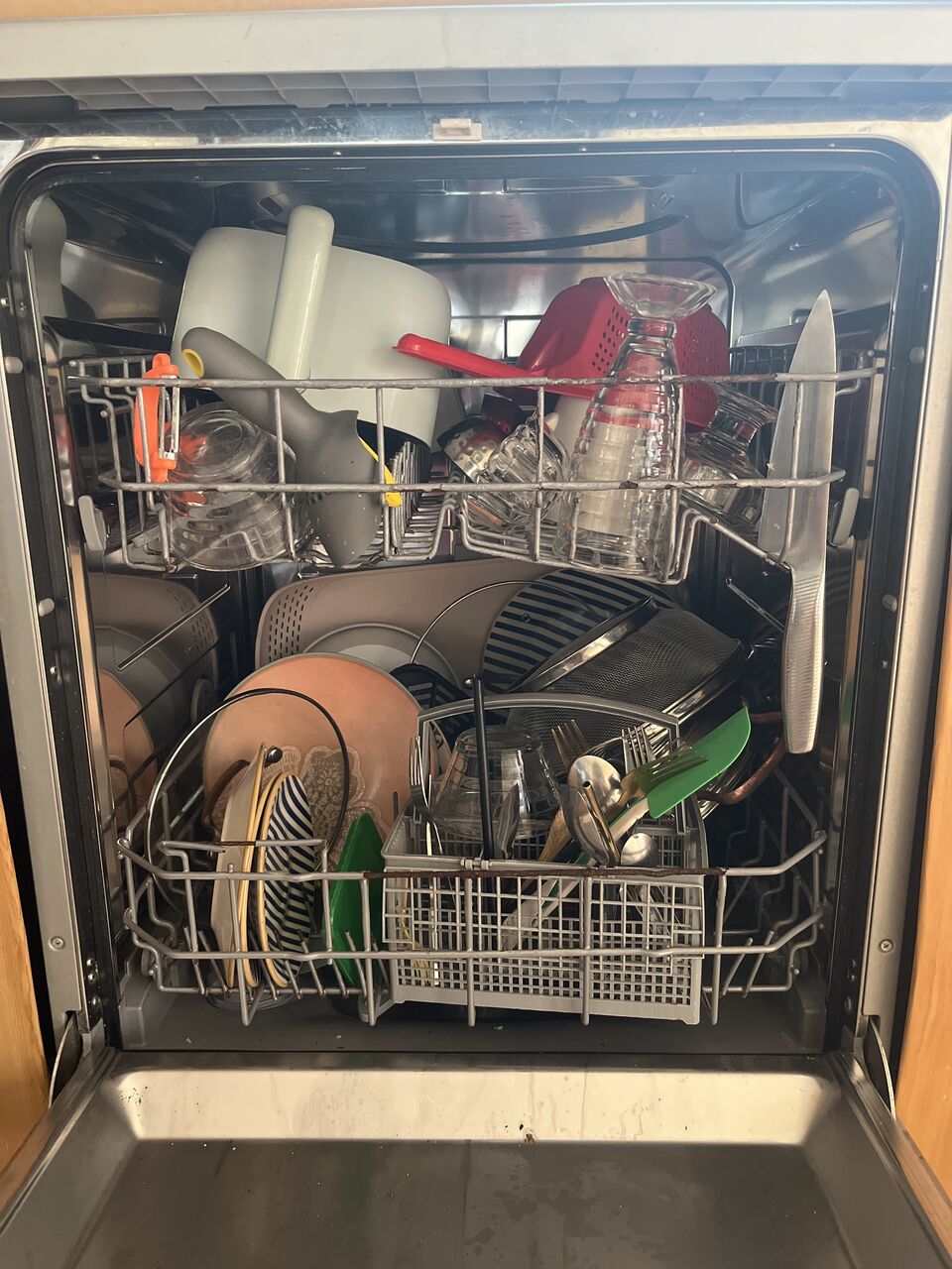 Khobar, Appliances, SAR 250,  Midea Dishwasher WQP12-5201C-S