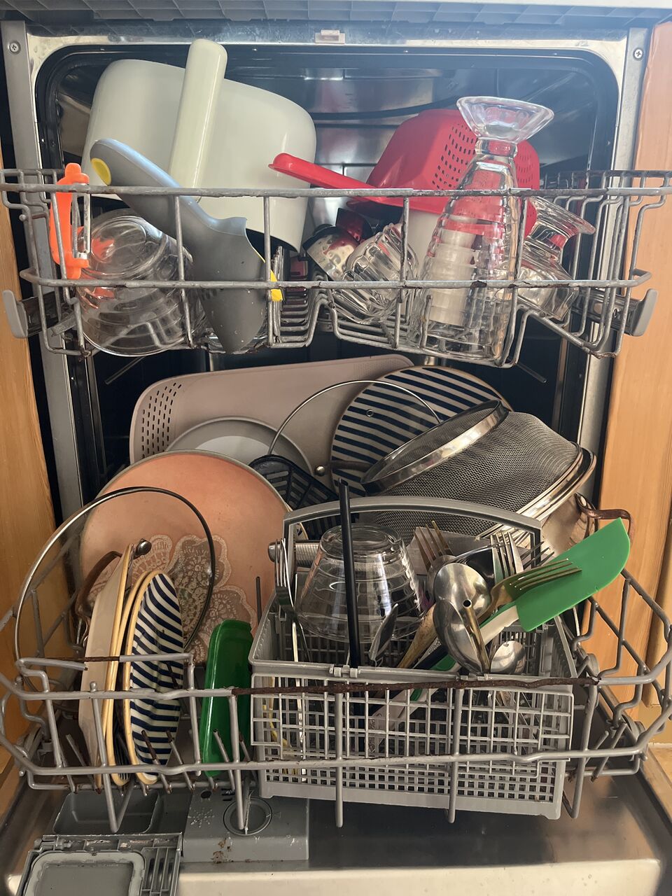 Khobar, Appliances, SAR 250,  Midea Dishwasher WQP12-5201C-S