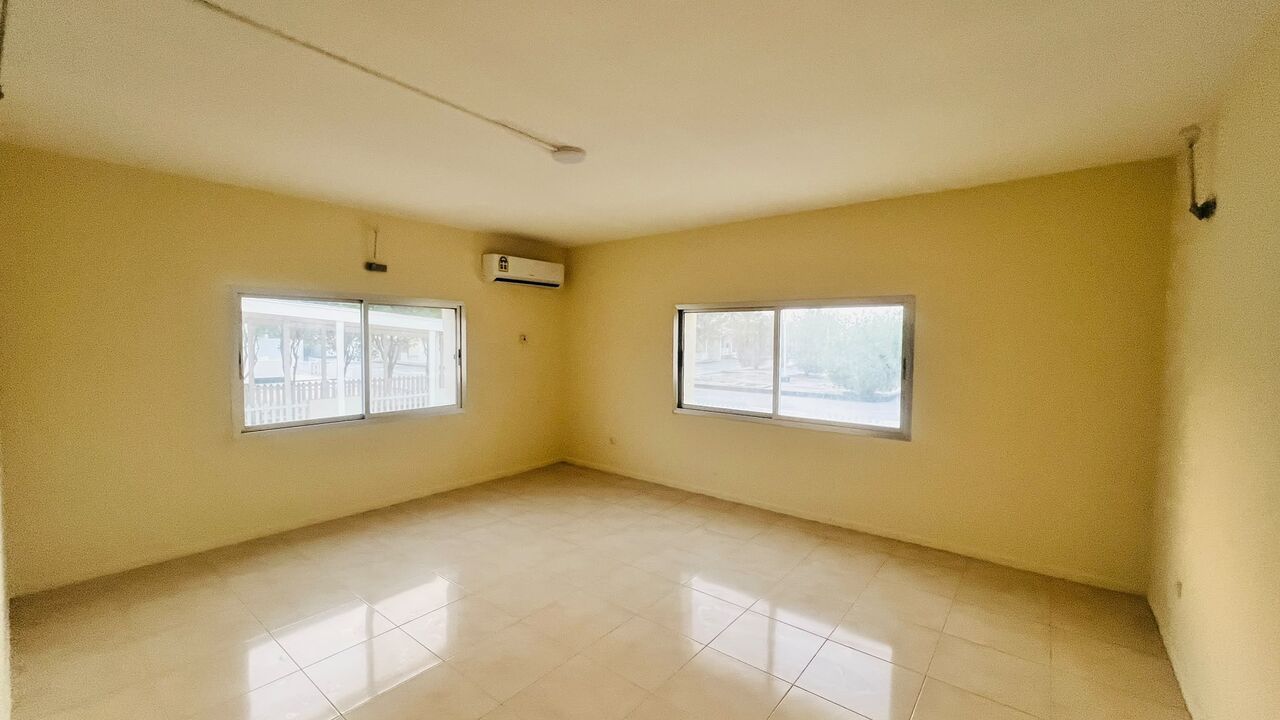 Saar, Villas, BHD 570,  Renovated Single-Storey Villa For Rent In Saar | Private Garden