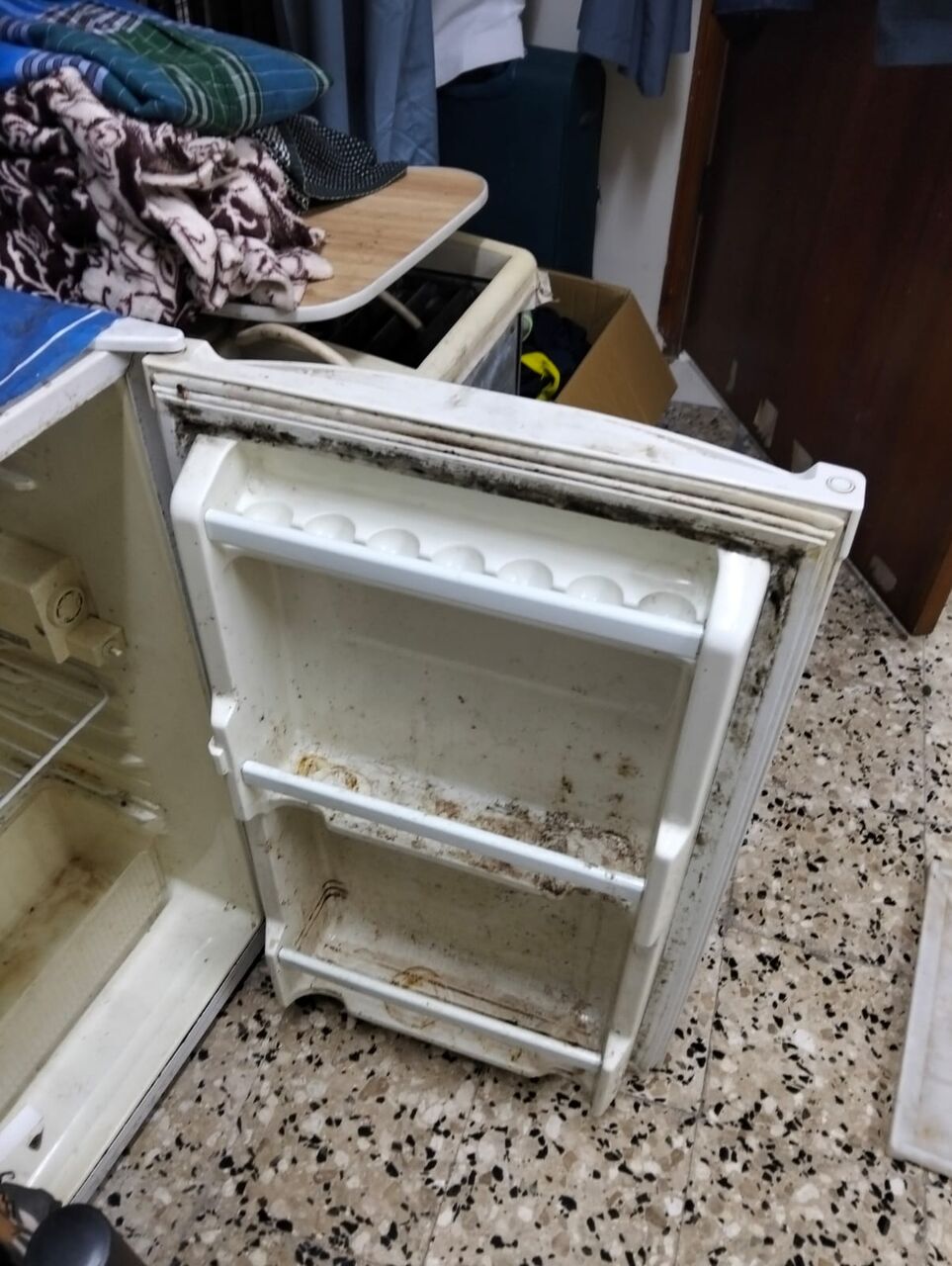 Jubail, Air Conditioners, SAR 800,  Ac 1.5ton  Fridge 350litre