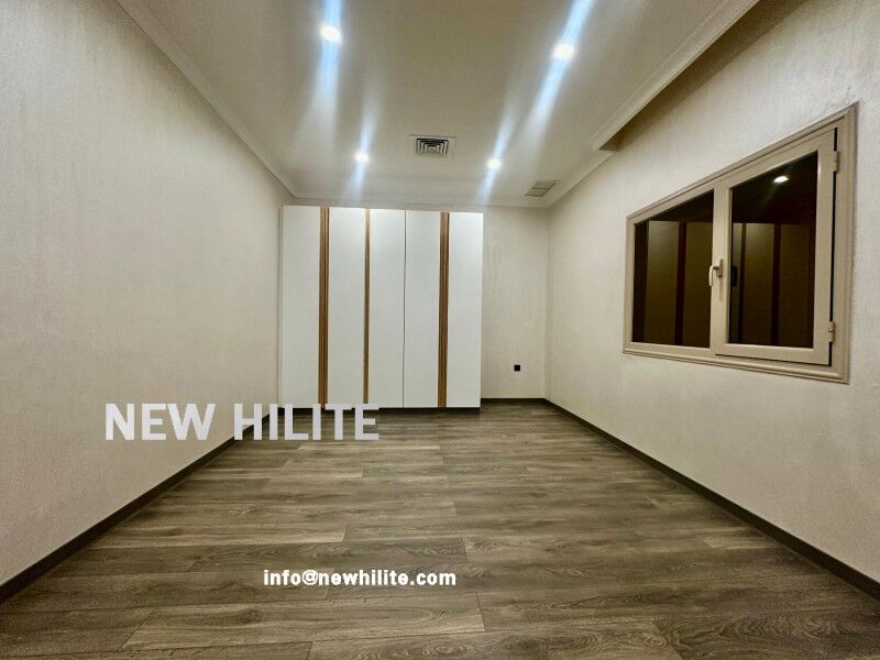 Kuwait City, Villas, KWD 1000,  Spacious 4BR Floor For Rent In Al Siddeeq