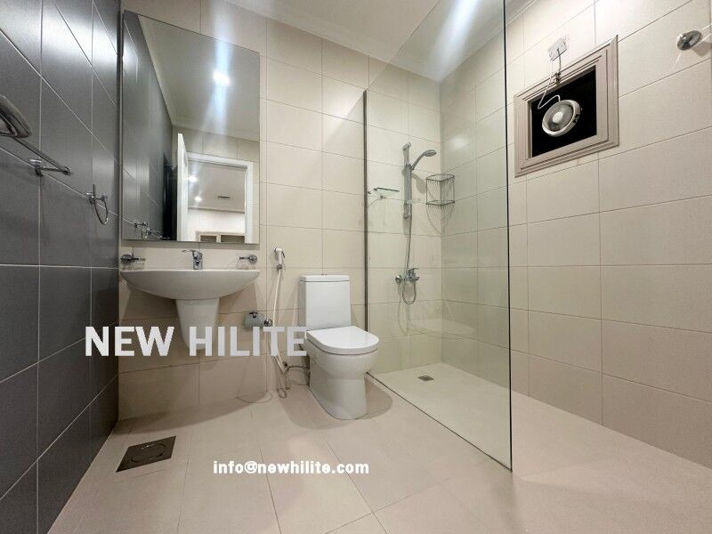 Kuwait City, Villas, KWD 1000,  Spacious 4BR Floor For Rent In Al Siddeeq