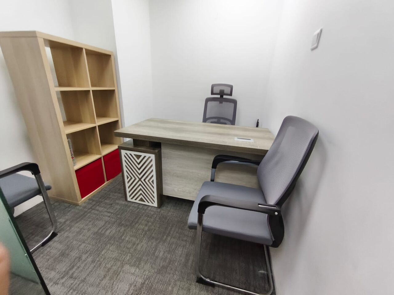 Dubai, Offices, AED 14999,  100 Sq. Feet,  Small Office Space Available For Rent In Dubai