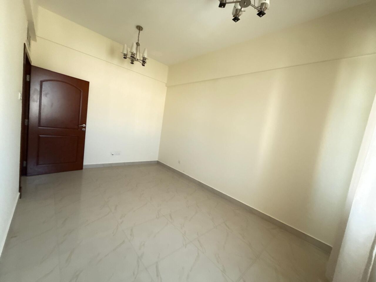 Zinj, Apartments, Flats, Houses & Villas, BHD 230/month,  2 BR,  150 Sq. Meter,  Spacious Apartment/C AC/Closed Kitchen/Store