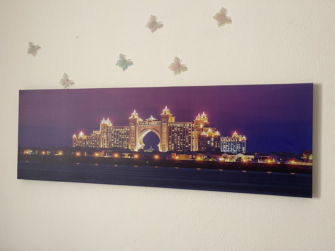 Jeddah, Household Items, SAR 30,  Wall Decor With Free Wall Clocks