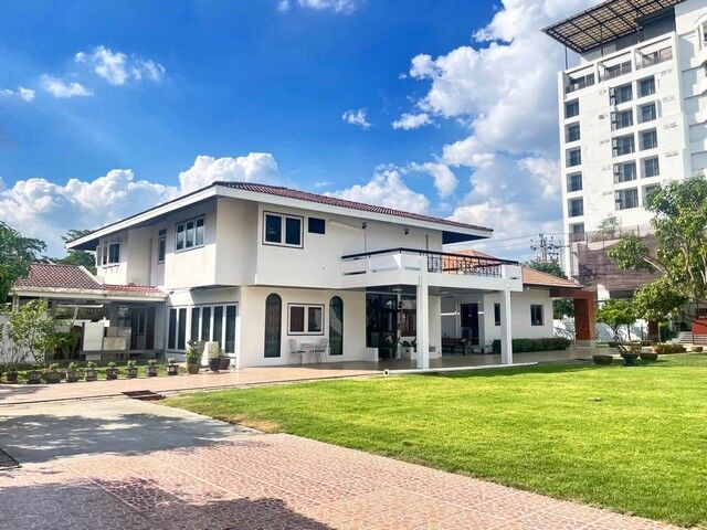 Bangkok, Villas, THB 250000,  585 Sq. Feet,  ให้เช่าที่ดินพร้อมสิ่งปลูกสร้าง 585 