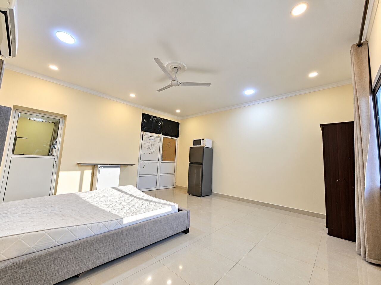 Hidd, Apartments, Flats, Houses & Villas, BHD 150/year,  1 BR,  Al Hidd City/High-end Apartment For Rent Furnished With All Inclusive Electricity