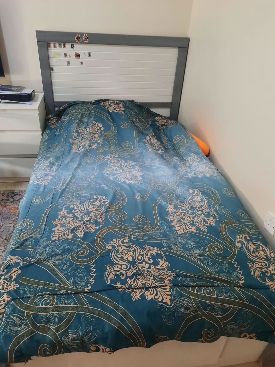 Riyadh, Furniture, SAR 600,  سريرين مفرد ونص وخزانة للبيع